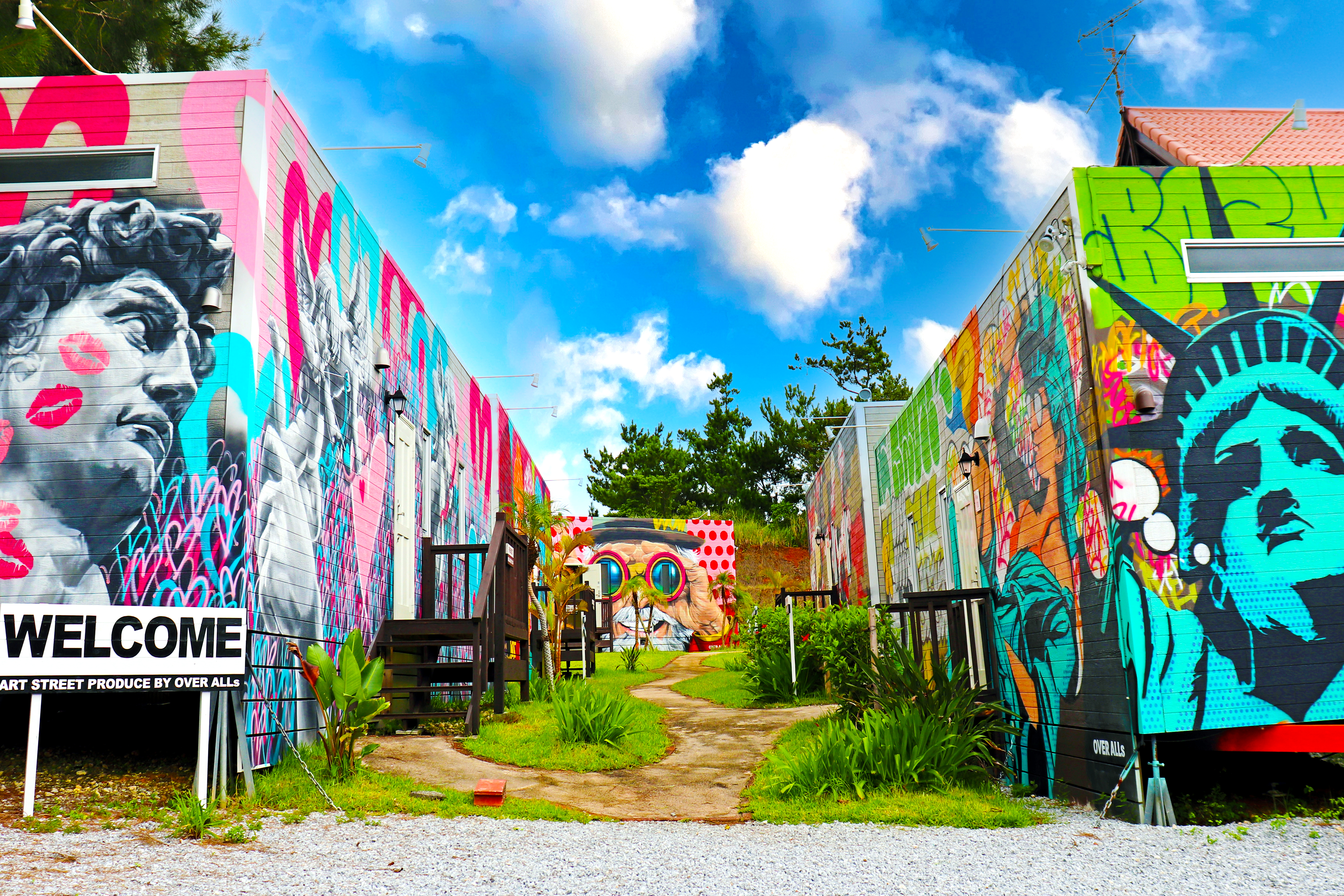 ☆ ザ・プールリゾート沖縄 | works | OVER ALLs